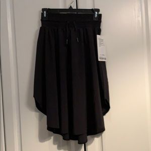 New with tags - Lululemon ‘the everyday skirt’